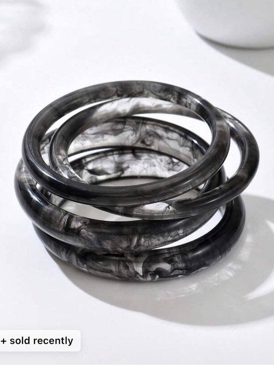 . Jewelry - Marble Effect Black Resin Bangle Set